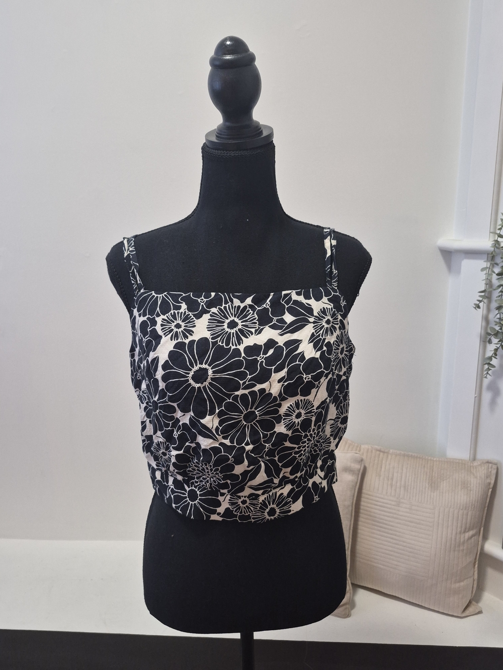 Anthropologie Floral Crop Top Size Medium